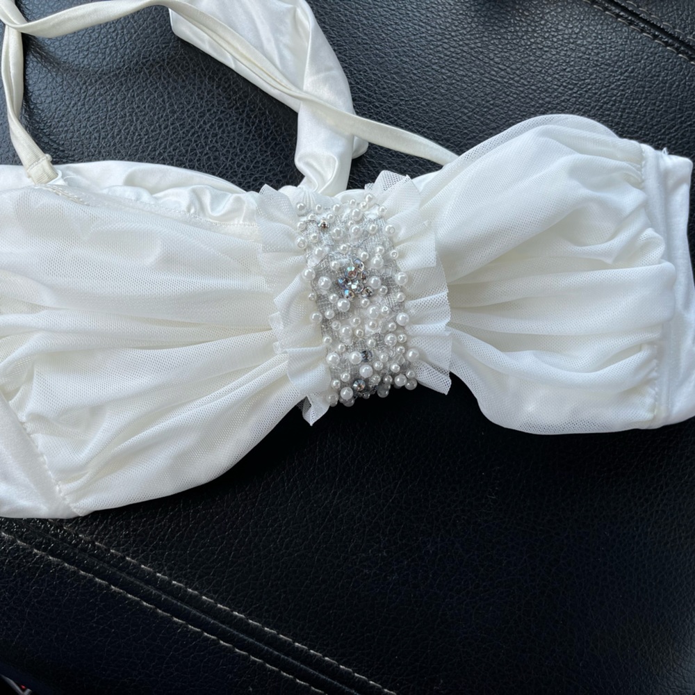 Beach bunny bridal I cross my heart bikini top